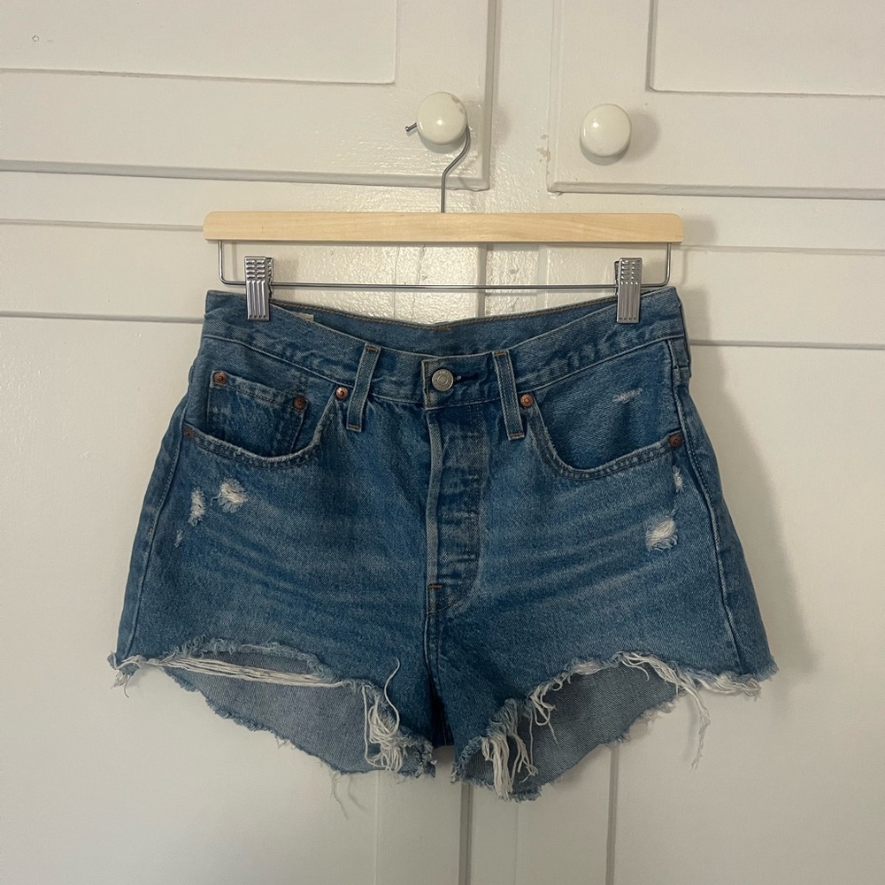 Levi’s 501 Cut Off Jean Shorts Size 27 Distressed Medium Wash Button Fly